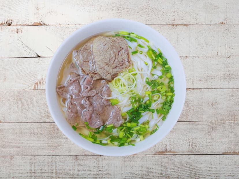 牛肉のフォー、生のフォー